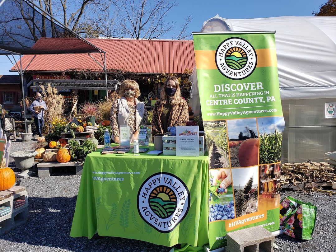 If you stopped by the Agtoberfest celebration this past weekend at @taitfarmfoods, you may have spotted Lesley from @happyvalleypa and Nichole from the @cbicc! They were joined at the event with the @centrecountyfarmlandtrust at a nearby table.
Agtoberf