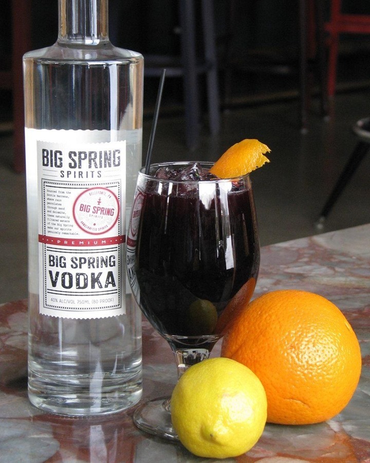 @bigspringspirits is a Bellefonte-based distillery featuring vodka, rum, gin, and whiskey. The water used to make their amazing spirits comes from the Big Spring, located beside the distillery and was voted best-tasting water in PA.
˙
The corn, wheat, an