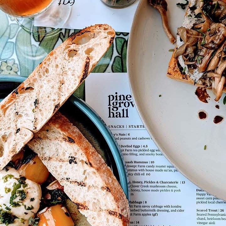 @pinegrovehall is taking over #HVAgventures and @centralpatastingtrail member @bigspringspirits' kitchen!
Join them for a delicious, locally sourced menu paired with our housemade spirits and seasonal cocktails. They have expanded their patio space for o