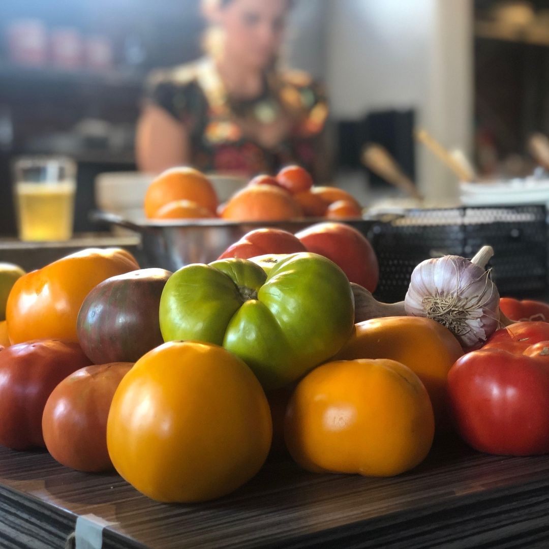 The “farm-to-fork” and “local sourcing” movement is all about connecting people with where their food comes from, and supporting small family farms, growers and producers. More than just buzz words, they reflect a commitment to healthy, fresh and sustaina