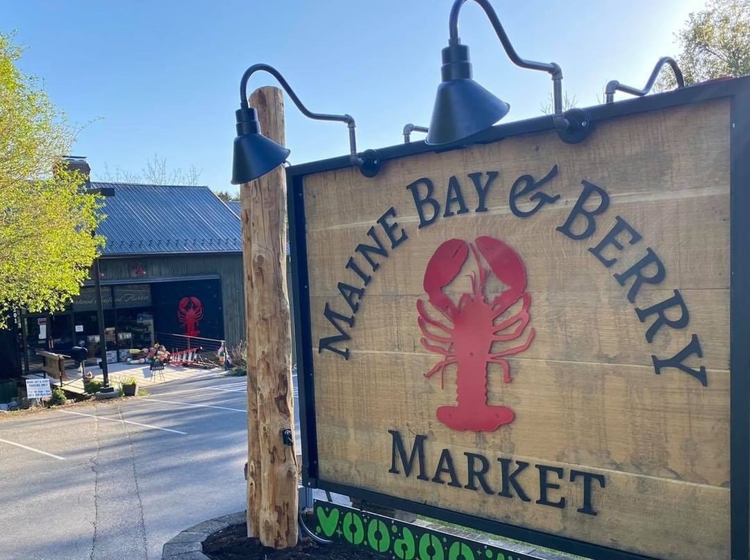 #HVAgventures destination @mainebayandberry offers the freshest seafood from New England right here in Centre County. Maine also knows that seafood isn’t everyone’s forte, so they provide a diverse array of land sourced products- hence the Berry.
Maine B
