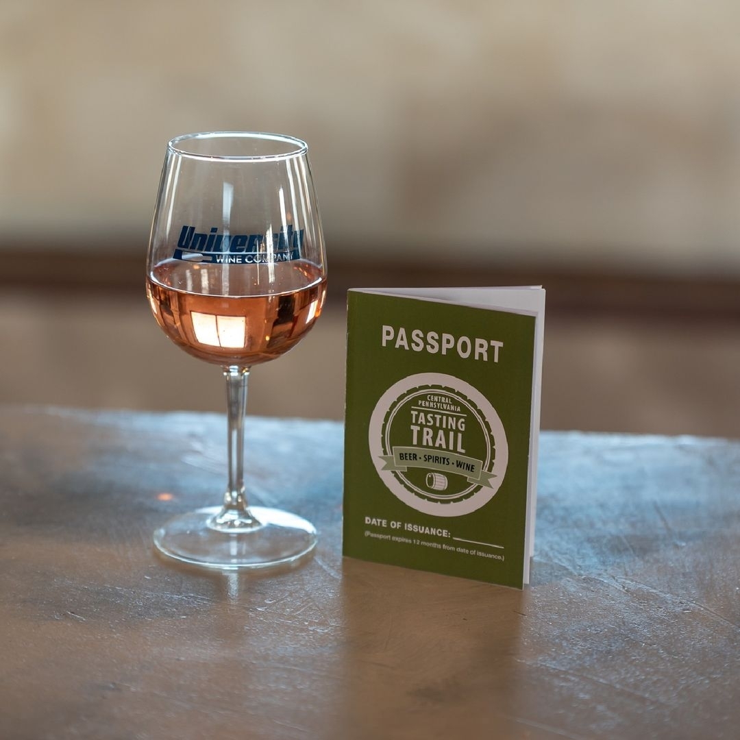 Don't miss out on the @centralpatastingtrail's annual holiday passport sale! The sale runs from November 26 to December 25. Buy one passport for $35, get the second one at half price!
Explore the breweries, wineries, distilleries and cideries, plus, rece