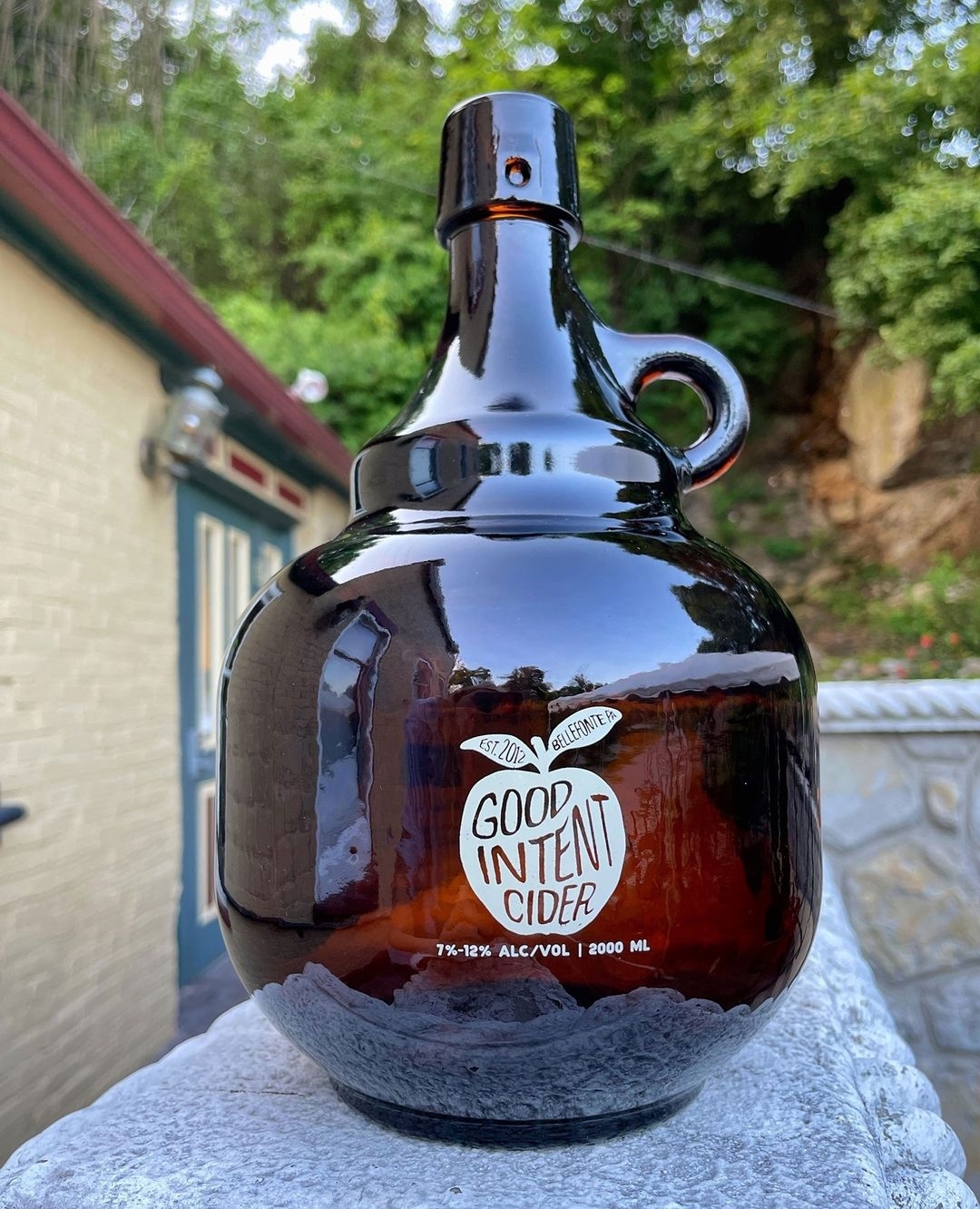 #HVAgventures destination @goodintentcider is a family owned and operated cidery located in the heart of Pennsylvania apple country. As a "full-juice" cider, it has no added water and it is fermented in small batches and bottled by hand. Make sure to chec