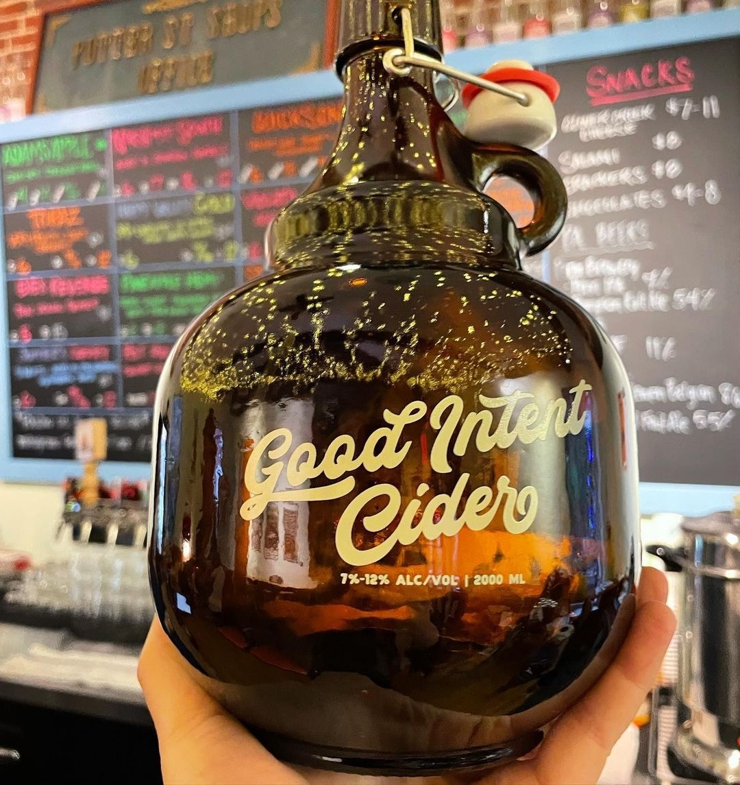 Start off the weekend early with a glass or growler of cider from #HVAgventures destination @goodintentcider located in the heart of Pennsylvania apple country. 